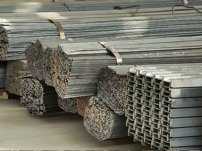 Distributor Baja Ringan